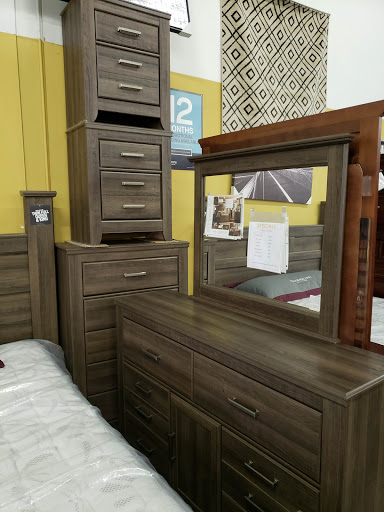 Furniture Store «Furniture & Cabinet Outlet Center», reviews and photos, 7716 Service Center Dr, West Chester Township, OH 45069, USA