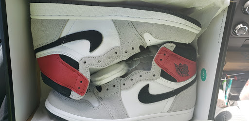 Shoe Store «Footaction», reviews and photos, 3041 Prospect Ave, Kansas City, MO 64127, USA