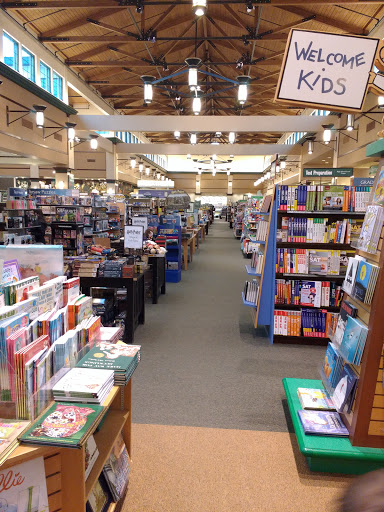 Book Store «Barnes & Noble», reviews and photos, 235 Daniel Webster Hwy, Nashua, NH 03060, USA