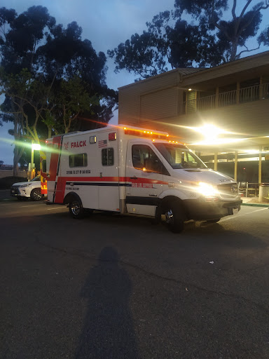 Shopping Mall «Villa Norte Shopping Center», reviews and photos, 3251 Holiday Ct, La Jolla, CA 92037, USA