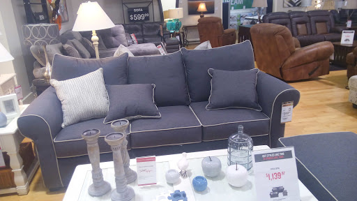 Furniture Store «American Signature Furniture», reviews and photos, 1924 W International Speedway Blvd, Daytona Beach, FL 32114, USA