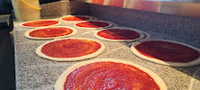 Photos du propriétaire du Pizzas à emporter Pizza dei fratelli Retournac pizzas artisanales en vente libre 24/24 parking Intermarché Retournac - n°8