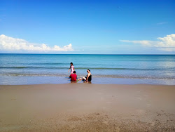 Bakam Beach的照片 带有长直海岸