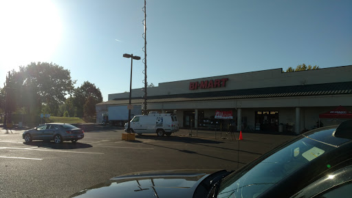 Department Store «Bi-Mart», reviews and photos, 1680 W 18th Ave, Eugene, OR 97402, USA