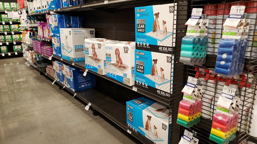 Pet Supply Store «Petco Animal Supplies», reviews and photos, 18200 NW Evergreen Pkwy, Beaverton, OR 97006, USA