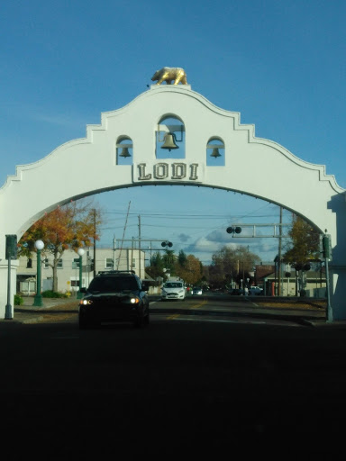 Shopping Mall «The Vineyard Shopping Center», reviews and photos, 782 W Kettleman Ln, Lodi, CA 95240, USA