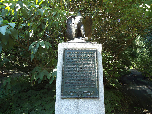 Dongan Oak Monument, 41 East Dr, Brooklyn, NY 11238