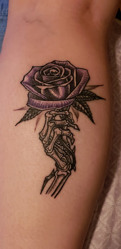 Tattoo Shop «Crossbones Tattoo & Piercings», reviews and photos, 19051 San Carlos Blvd #10, Fort Myers Beach, FL 33931, USA