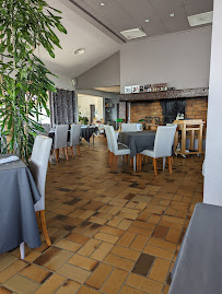 Atmosphère du Restaurant français Restaurant Le Panoramic à Ozon - n°8