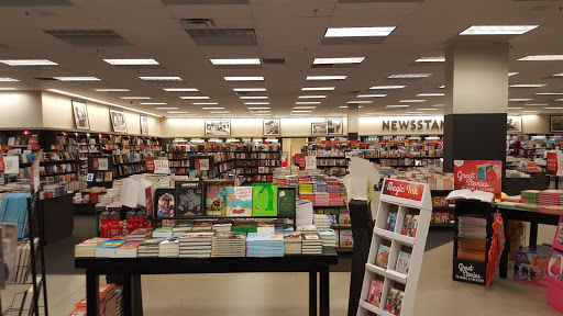 Book Store «Books-A-Million», reviews and photos, 5900 Sugarloaf Pkwy #321, Lawrenceville, GA 30043, USA