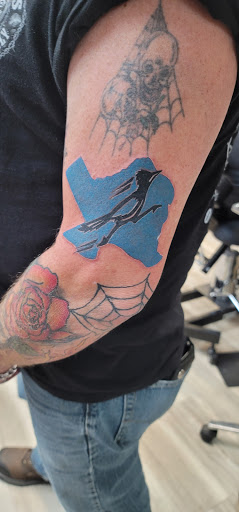 Tattoo Shop «River Rat Tattoos», reviews and photos, 965 N Walnut Ave, New Braunfels, TX 78130, USA