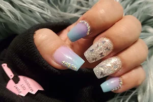 Nails by Lisa image