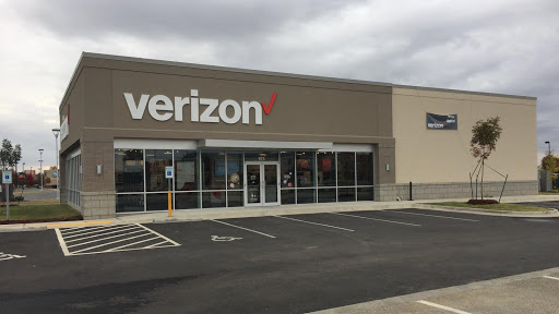 Cell Phone Store «Verizon», reviews and photos, 975 E Oak St, Conway, AR 72032, USA