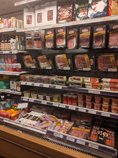 Liquor Store «Table and Vine», reviews and photos, 1119 Riverdale St, West Springfield, MA 01089, USA