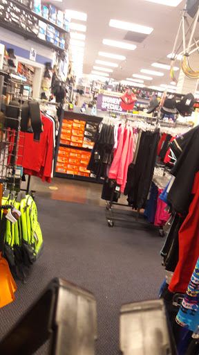 Sporting Goods Store «Big 5 Sporting Goods Porterville», reviews and photos, 1287 W Henderson Ave, Porterville, CA 93257, USA