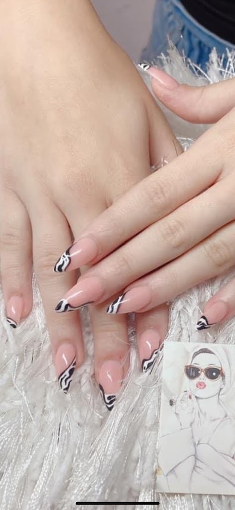 V Nails 78839