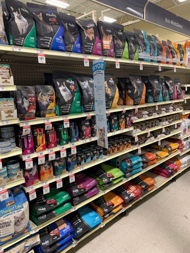Pet Supply Store «PetSmart», reviews and photos, 8537 W Grand River Ave, Brighton, MI 48116, USA