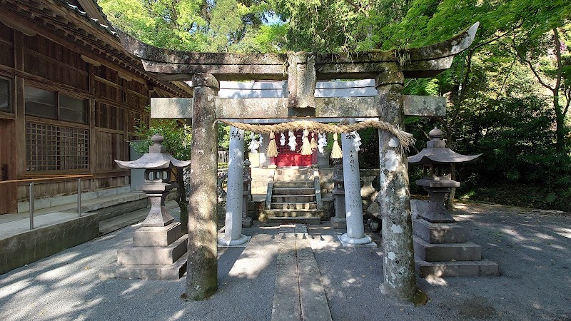鶴森稲荷神社