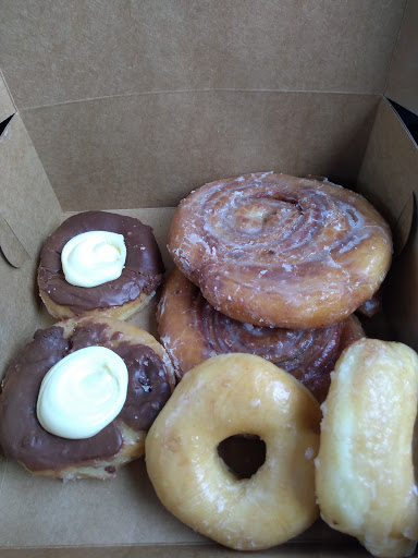 Donut Shop «Dixie Cream Donuts», reviews and photos, 1364 SW Bayshore Blvd, Port St Lucie, FL 34983, USA