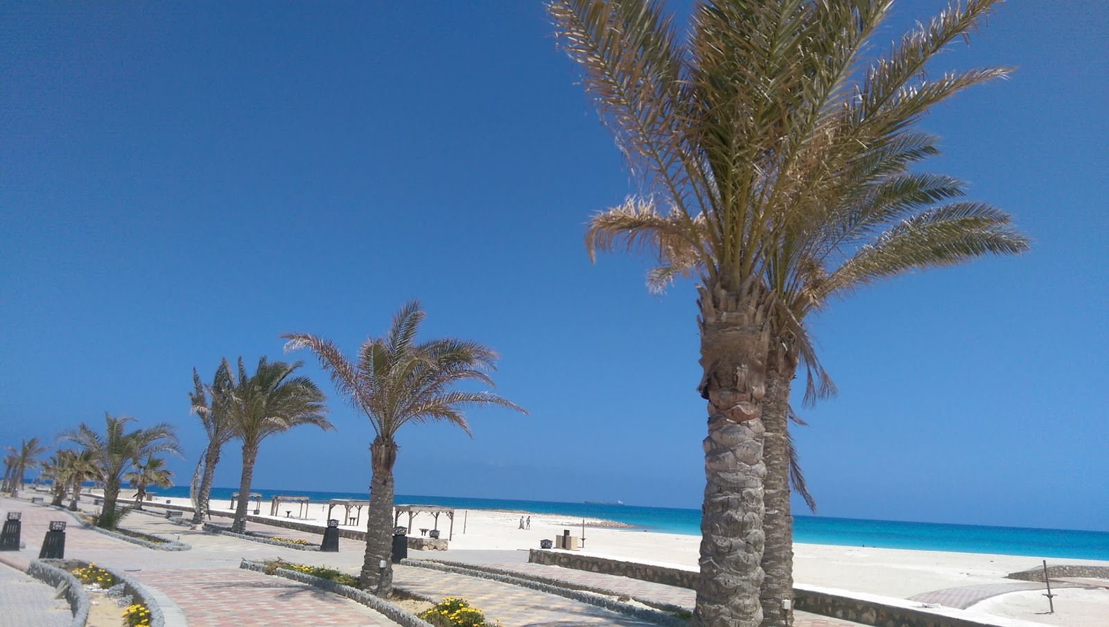 Foto de Lazorde bay resort con agua cristalina superficie