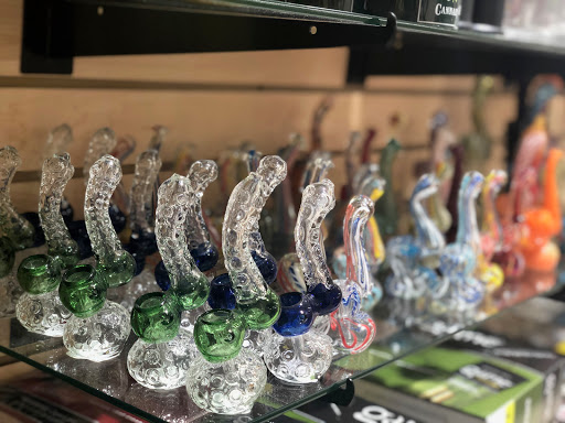 Tobacco Shop «Head Hunters Smoke Shop», reviews and photos, 2146 19th St, Lubbock, TX 79401, USA