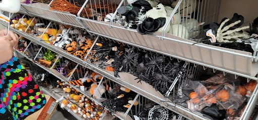 Craft Store «Michaels», reviews and photos, 201 Needham St, Newton, MA 02464, USA