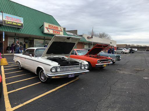 North Shore Classics (Classic Car Dealership), 149 N Seymour Ave, Mundelein, IL 60060, USA, 