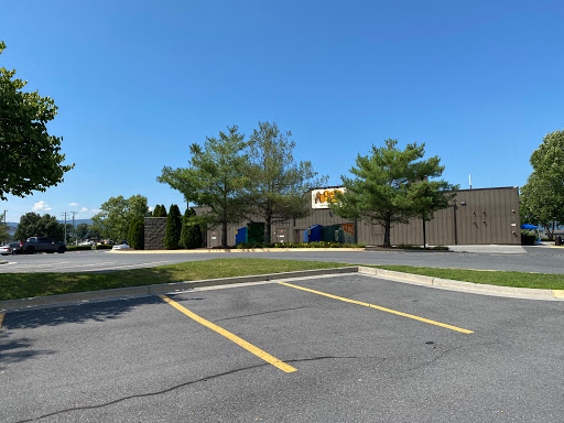 American Restaurant «Cracker Barrel Old Country Store», reviews and photos, 451 W Reservoir Rd, Woodstock, VA 22664, USA