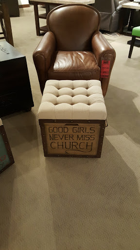 Furniture Store «Rooms To Go & Rooms To Go Kids Furniture Store - Montgomery», reviews and photos, 6810 Eastchase Pkwy Suite A, Montgomery, AL 36117, USA