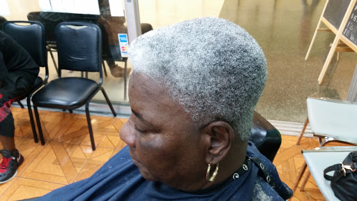 Hair Salon «Cut It Out!! Salon/Barbershop», reviews and photos, 1305 NW 40th Ave, Lauderhill, FL 33313, USA