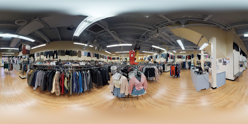 Used Clothing Store «Crossroads Trading Co.», reviews and photos, 128 NW 23rd Ave, Portland, OR 97210, USA