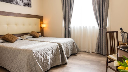 Hotel Rizzi Via Borgonovo, 46, 29015 Castel San Giovanni PC, Italia