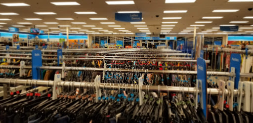 Clothing Store «Ross Dress for Less», reviews and photos, 7487 N Blackstone Ave, Fresno, CA 93720, USA
