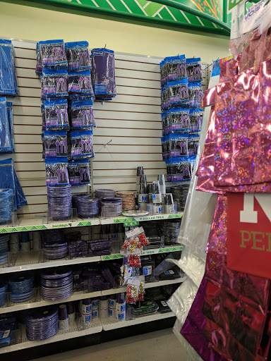 Dollar Store «Dollar Tree», reviews and photos, 806 Pelham Pkwy #4, Pelham, NY 10803, USA