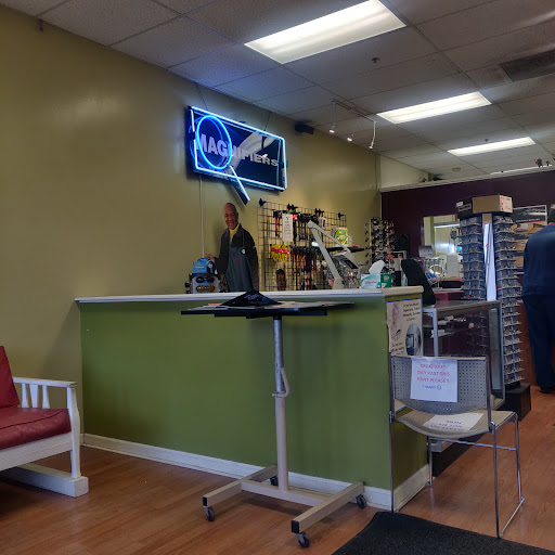 Optician «Spectrum Eyeglass Repair», reviews and photos, 303 Mid Rivers Mall Dr, St Peters, MO 63376, USA