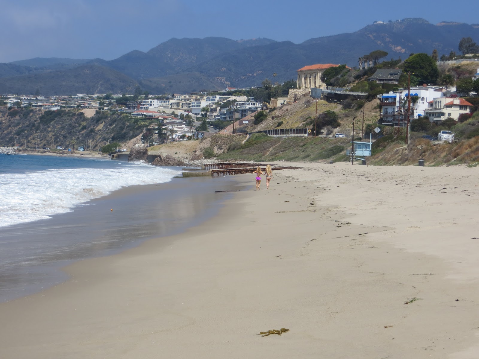 Castle Rock Beach'in fotoğrafı ve yerleşim
