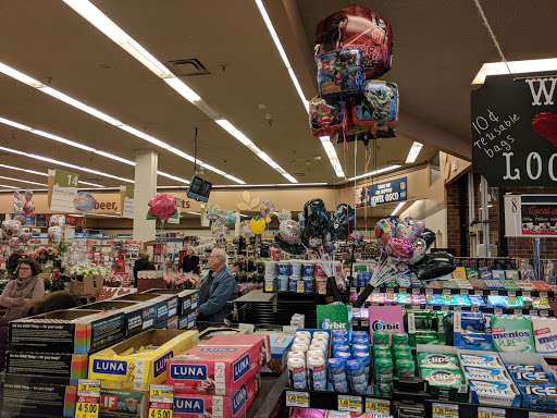 Grocery Store «Jewel-Osco», reviews and photos, 1250 W Main St, West Dundee, IL 60118, USA