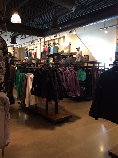 Clothing Store «The North Face Outlet», reviews and photos, 1155 Buck Creek Rd, Simpsonville, KY 40067, USA