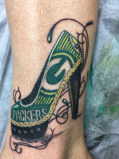 Tattoo Shop «Skin Gallery-Tattoos», reviews and photos, 37292 US-18, Prairie du Chien, WI 53821, USA