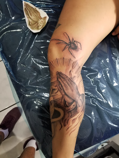 Tattoo Shop «Pushing Ink Tattoo Studio», reviews and photos, Durfee Ave, El Monte, CA 91732, USA