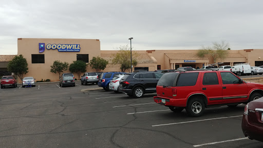 Thrift Store «32nd St & Chandler Goodwill Retail Store & Donation Center», reviews and photos, 15633 S 32nd St, Phoenix, AZ 85048, USA