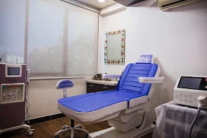 Radiant Hair Transplant Clinic | Best Hair Transplant Treatment in Jaipur , Hair Transplant Clinic in Jaipur image