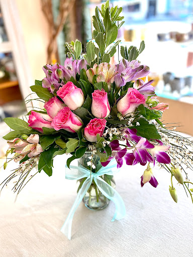 Florist «Canoga Park Florist», reviews and photos, 7144 Owensmouth Ave, Canoga Park, CA 91303, USA