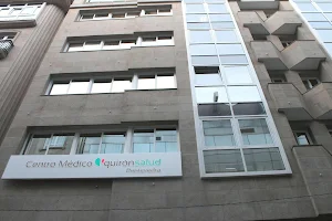 Centro Médico Quirónsalud Pontevedra image