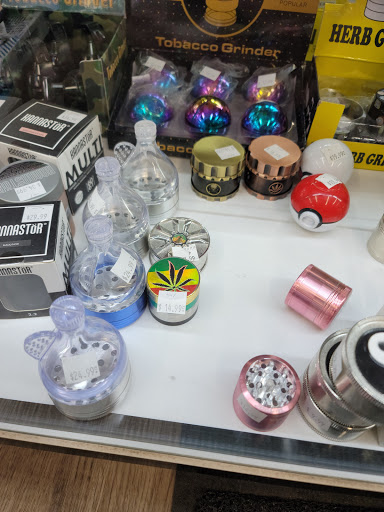 Tobacco Shop «B & D Roll Your Own Tobacco», reviews and photos, 637 E Washington St, Winchester, IN 47394, USA