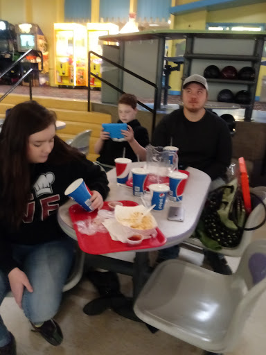 Bowling Alley «Venture Lanes», reviews and photos, 6300 Maccorkle Ave, St Albans, WV 25177, USA