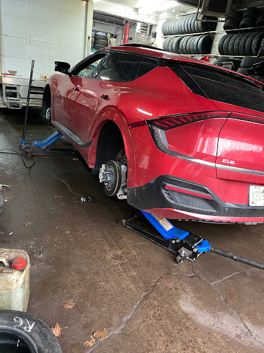 Calé Transmissions Inc, 69 Plante Ave, Québec City, QC G1M 1R8, Canada, 