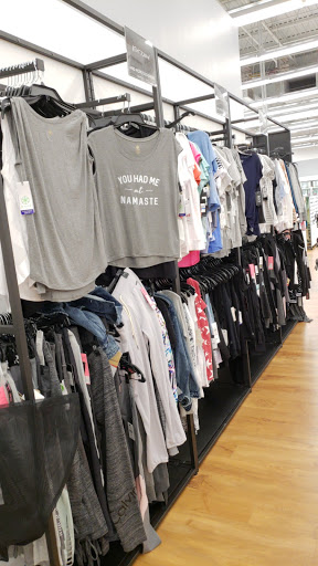 Department Store «Saks OFF 5TH», reviews and photos, 260 Shrewsbury Plaza, Shrewsbury, NJ 07702, USA