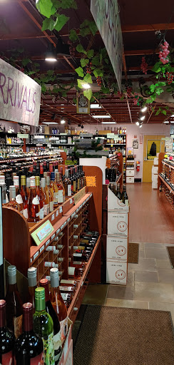 Liquor Store «Pier Liquors», reviews and photos, 29 Pier Market Pl, Narragansett, RI 02882, USA