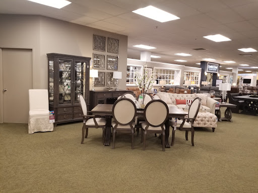 Furniture Store «Raymour & Flanigan Furniture and Mattress Store», reviews and photos, 2795 Richmond Ave, Staten Island, NY 10314, USA